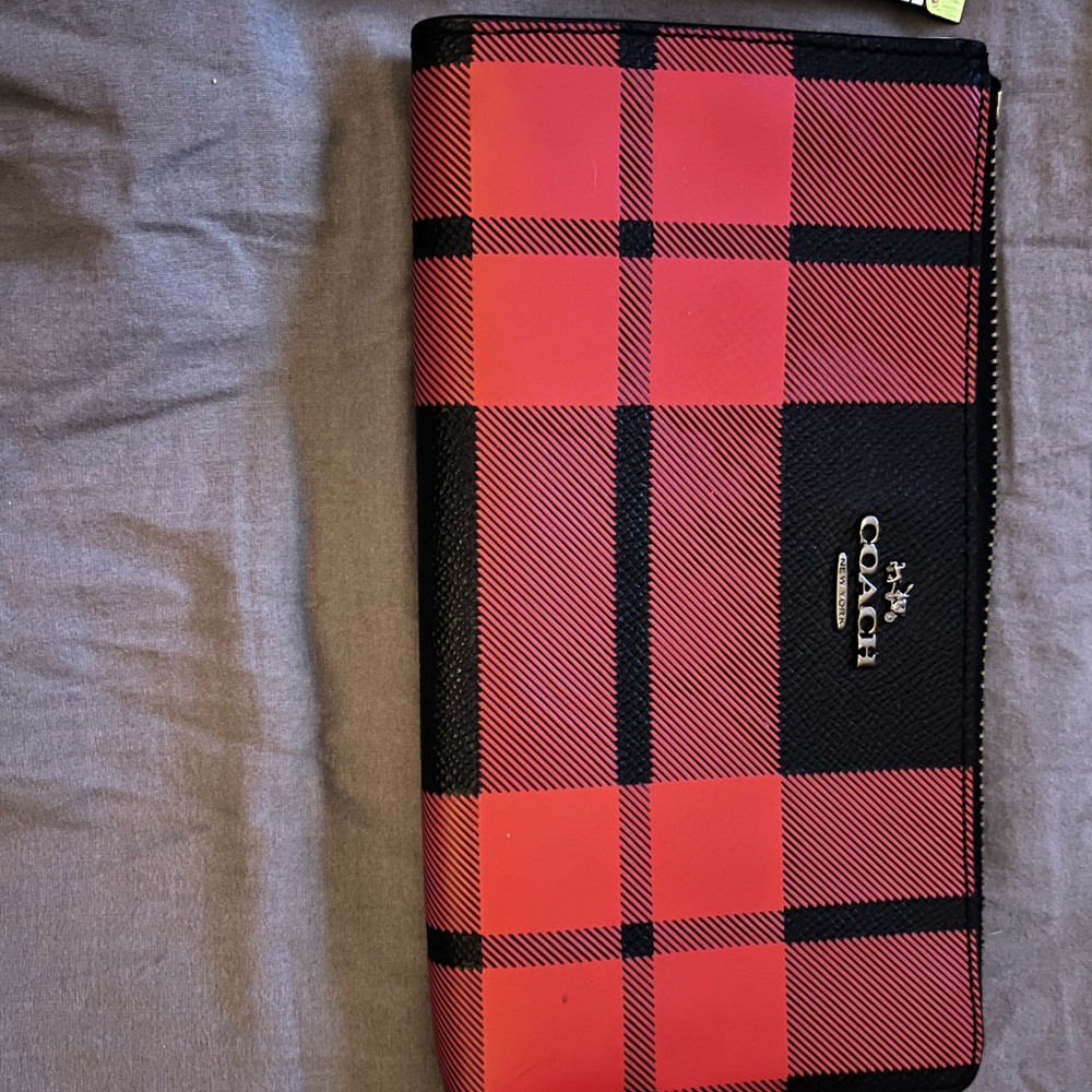 Coach wristlet - Picture 2 of 7